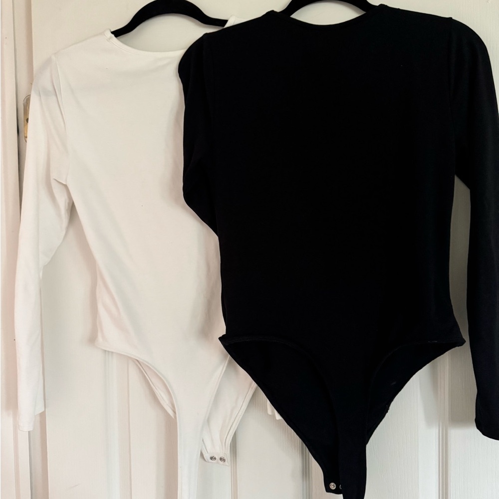 Black and White Long Sleeve Bodysuits Old Navy Size L - Picture 2 of 2